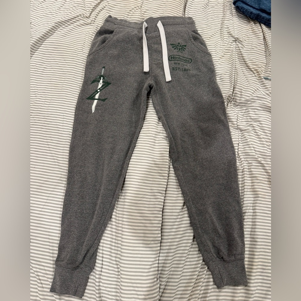 Nintendo New York Legend of Zelda Link Sword Jogger Pants Size Medium